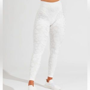 Buff bunny’s white textured leggings.